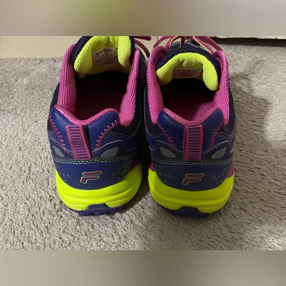 Fila women’s athletic shoes, US size 9 good condition - Picture 5 of 7